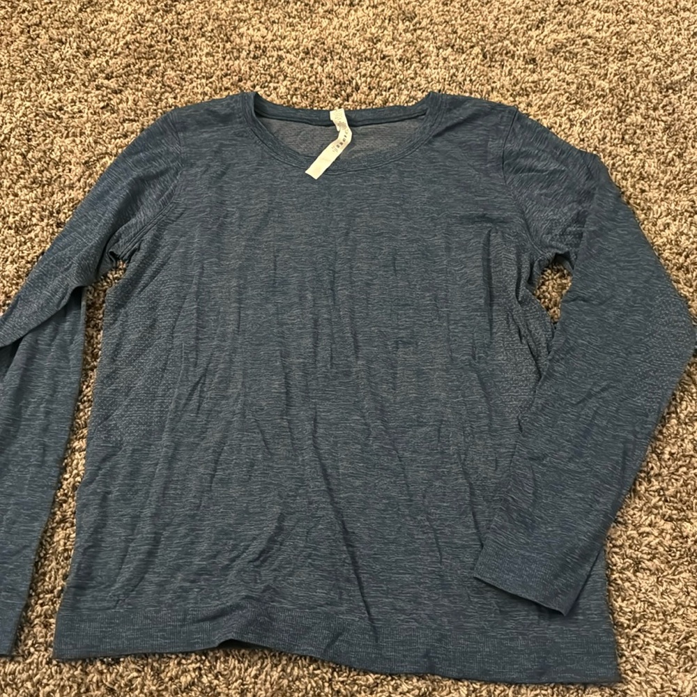 Lululemon Swiftly Breeze Long Sleeve size 10
